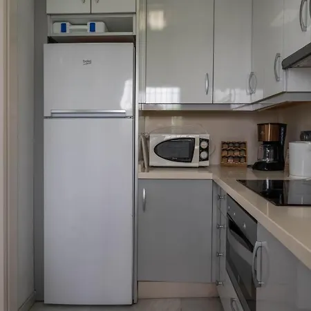 Lovely 3 Bed Townhouse With 2 Studio Apartments Holiday home Estepona