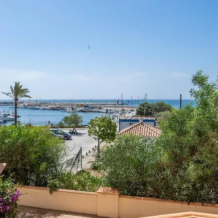 Holiday home Lovely 3 Bed Townhouse With 2 Studio Apartments Estepona